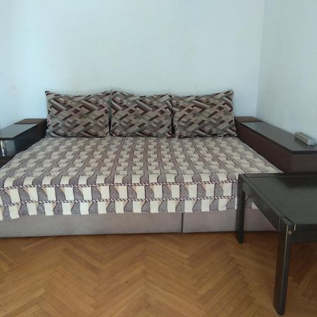 3- Х Комнатная Квартира В Центре Rivne Ngoại thất bức ảnh