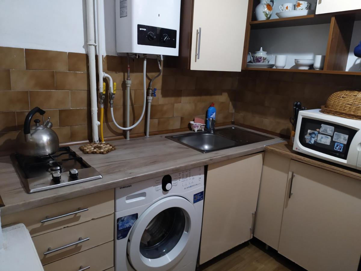 3- Х Комнатная Квартира В Центре Rivne Ngoại thất bức ảnh