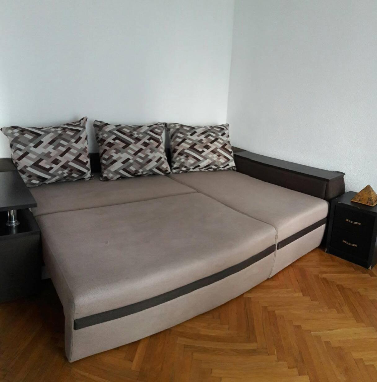 3- Х Комнатная Квартира В Центре Rivne Ngoại thất bức ảnh