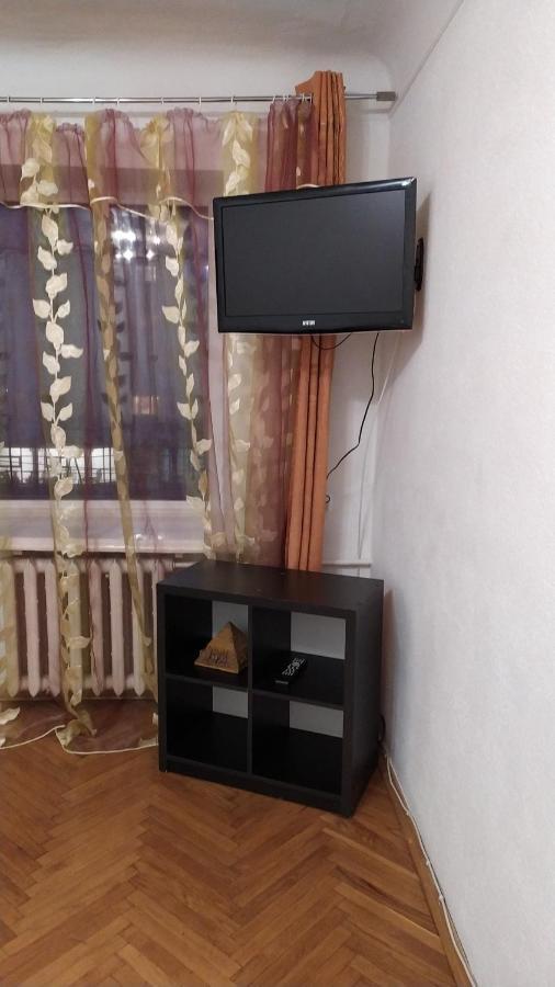 3- Х Комнатная Квартира В Центре Rivne Ngoại thất bức ảnh